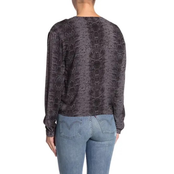 Animal Print Tie Hem V-Neck Blouse - Picture 2 of 4